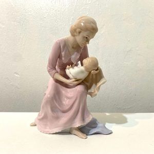 Vtg.Pink retired porcelain “ With All My Love “statue.Mother and child.